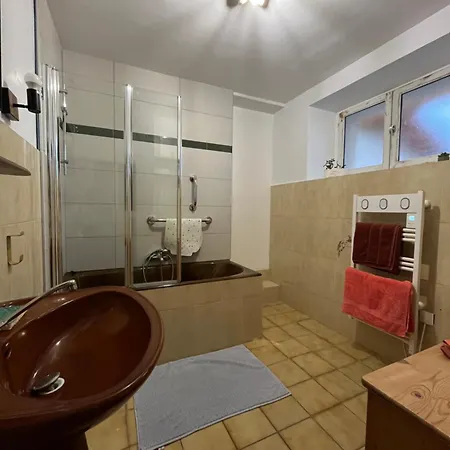 La Cocotte Rousse, Ses Petits Dejeuners Et Sa Table Bed & Breakfast 3*