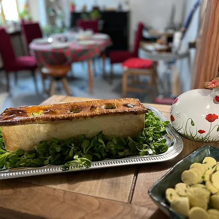 La Cocotte Rousse, Ses Petits Dejeuners Et Sa Table 3*